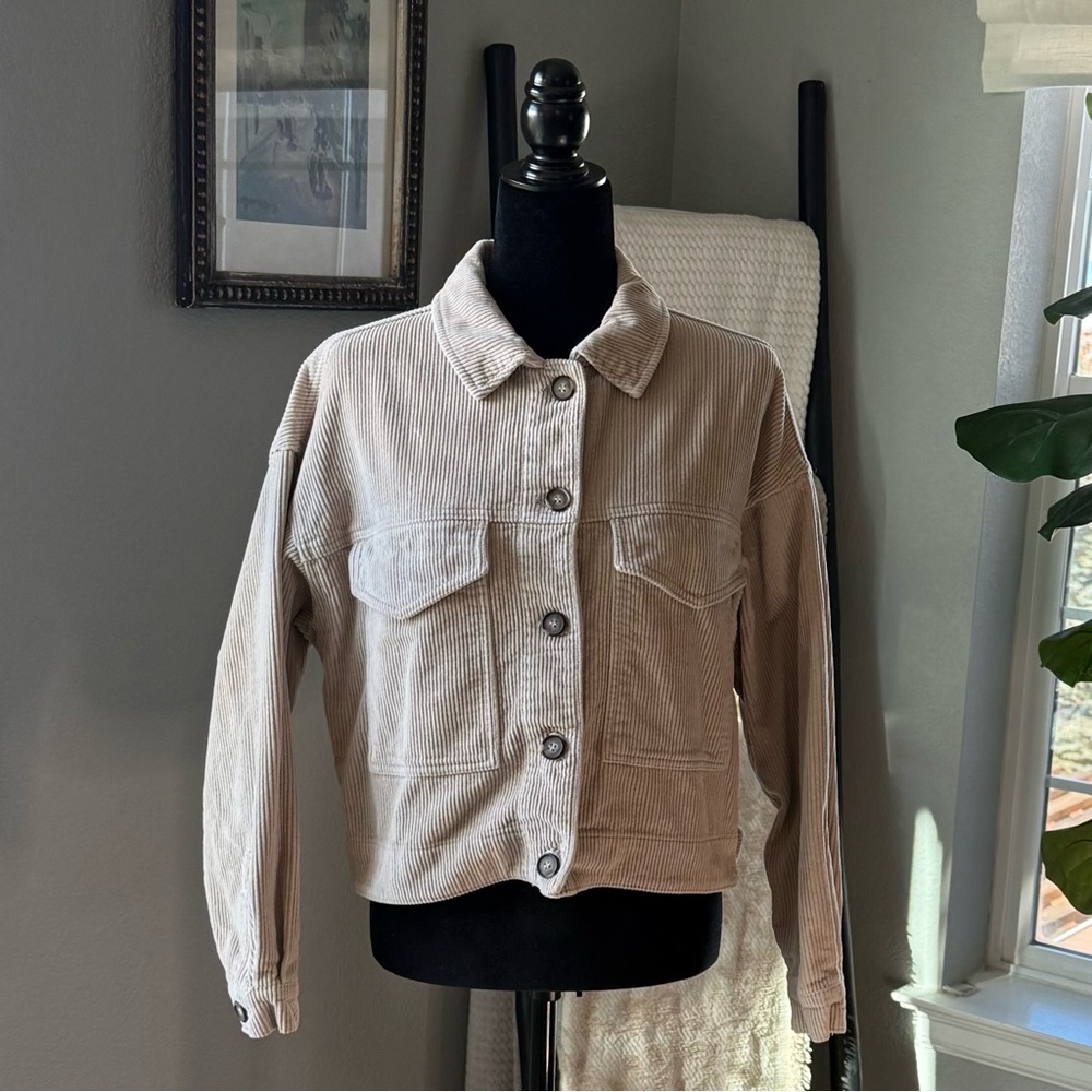 Ghanda Women's Tan Cropped Neutral Corduroy Jacket EUC - Sz S - Picture 8 of 8